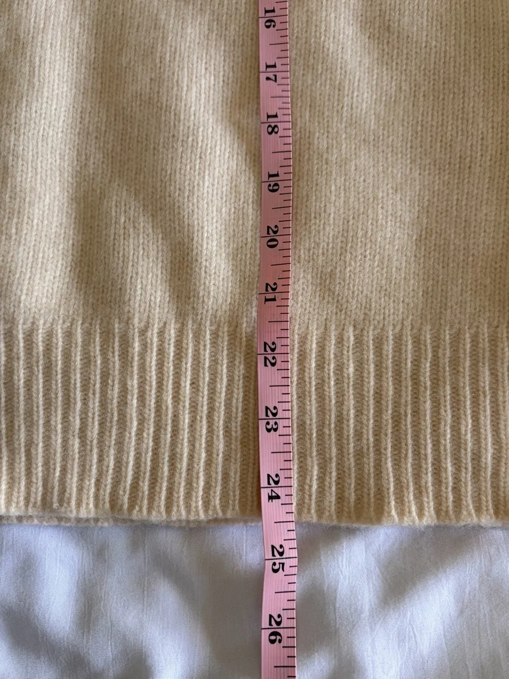 Club Monaco Men’s 100% Lambs Wool Cream Sweater Vest Size XL
